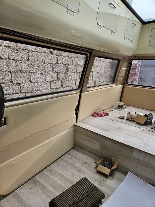 VOLKSWAGEN T 3 1985  год выпуск