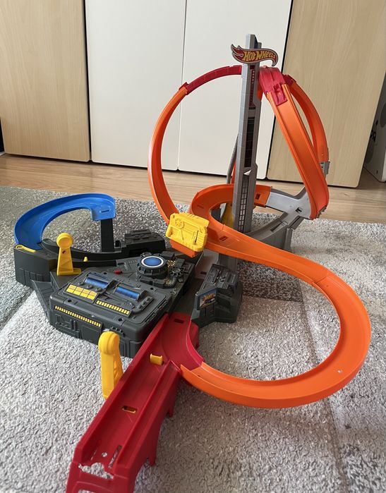 Hot Wheels писта