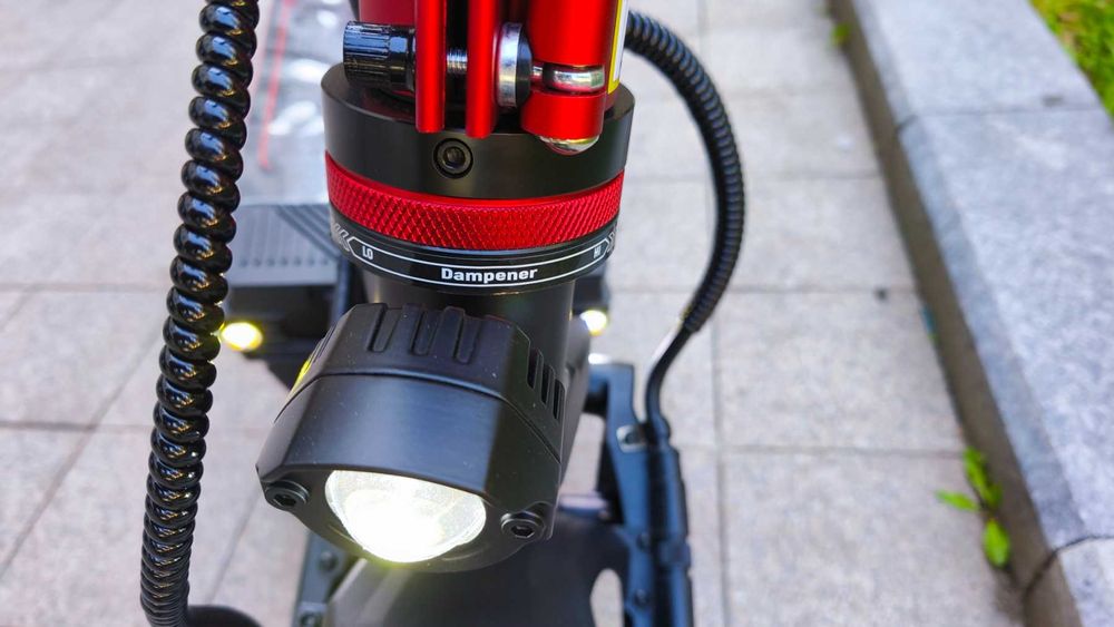 - 20 € от цената до 21/09 на Електрическа Тротинетка Yume Raptor2, Топ Цени, Чисто Нова, Гаранция, ОГРАНИЧЕНИ НАЛИЧНОСТИ