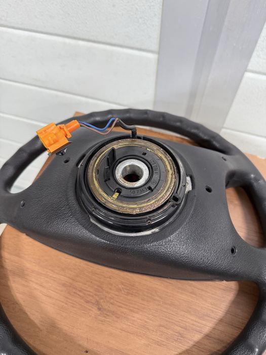 Руль с аербагом на бмв е32,е34,е36