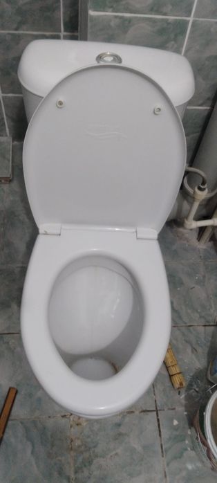 Продам Б/у Унитаз
