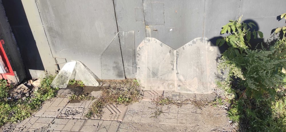 Стёкла боковые ваз 2199, 2115