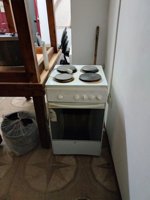 Продам электроплита