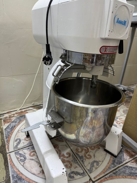 Продам миксер планетарный