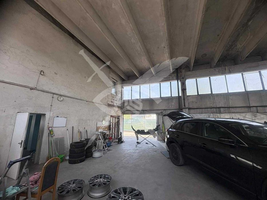 Дава се под наем Промишлена сграда в София, Военна рампа - 500 кв.м за 2500 € - Снимка #11