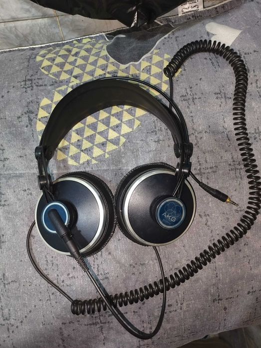Профессионалний студийний наушники AKG K271 MK II