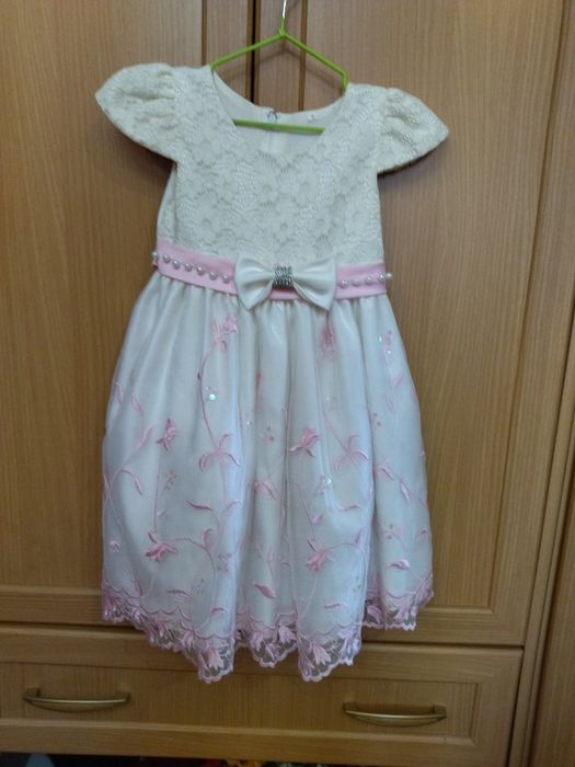 Одежда  на 3-4 годика