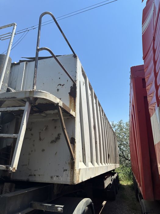 Se Vinde/Schimba Semiremorca