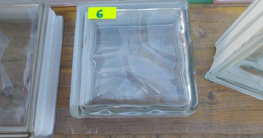 Caramida de sticla