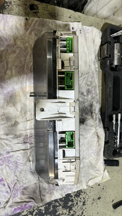 Приборная панель Subaru forester sf5