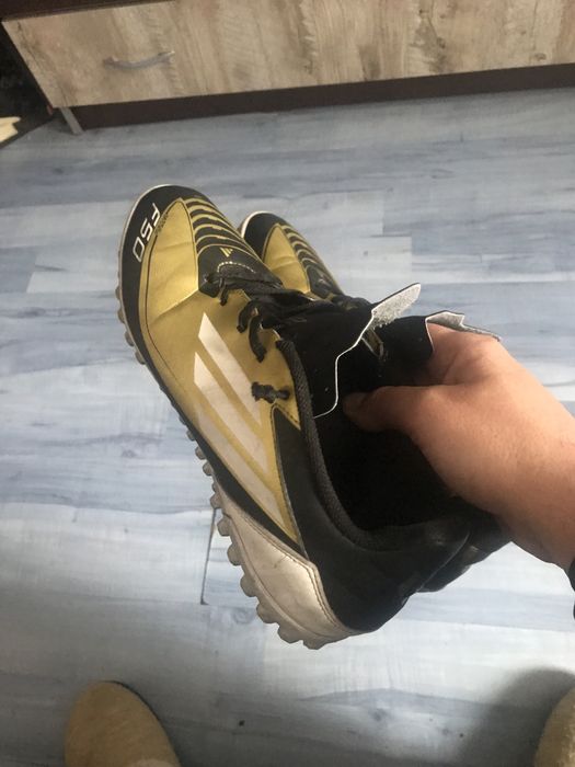 Adidasi F50 Messi fodbal