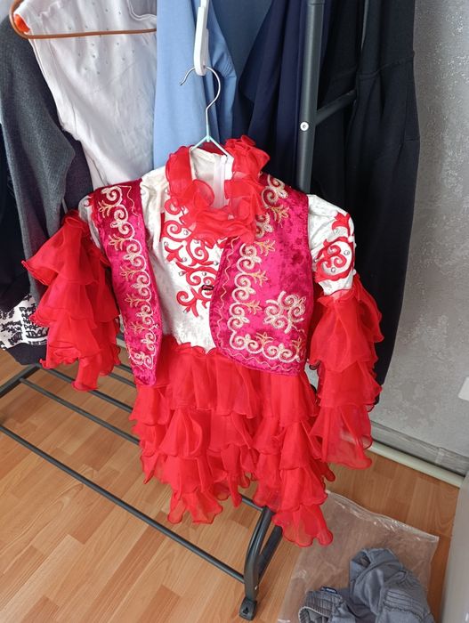 Национальное платье с жилеткой