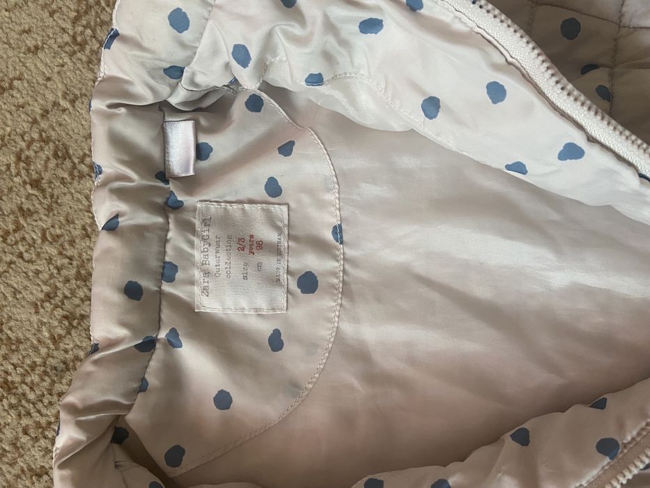 Есенно олекотено яке на Зара 98 размер