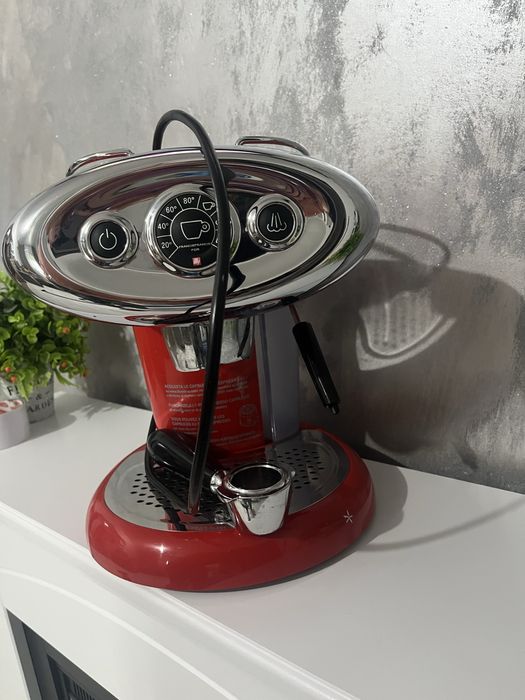 Expresor Illy foarte putin folosit