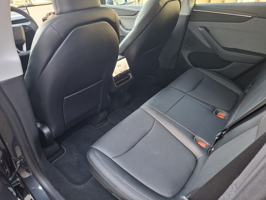 Tesla Model Y  Juniper / long range usor avariat