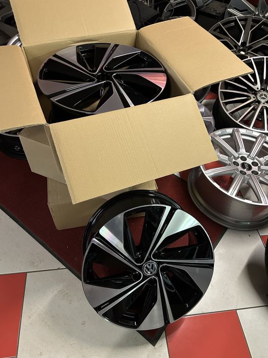 18ц 5х112 Audi Q2 VW Passаt T Roc Tiguan Touran Skoda Octavia Kodiq