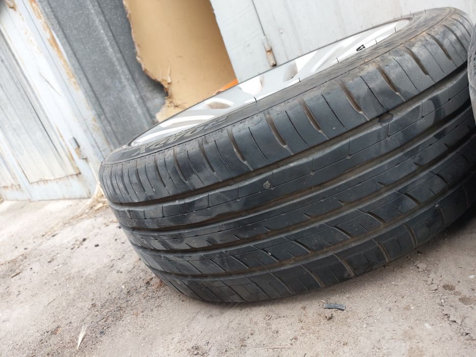 Оригинални гуми 19 цола за опел инсигния  заедно с гуми