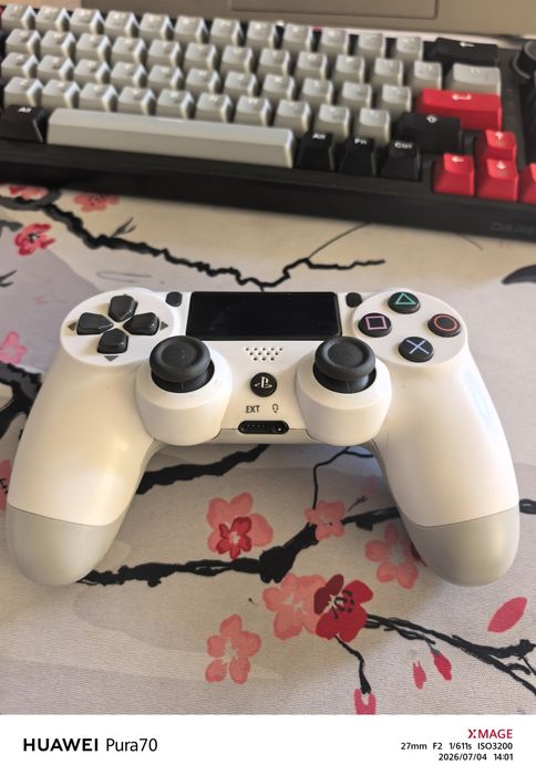 Геймпад PS4 DualShock 4.