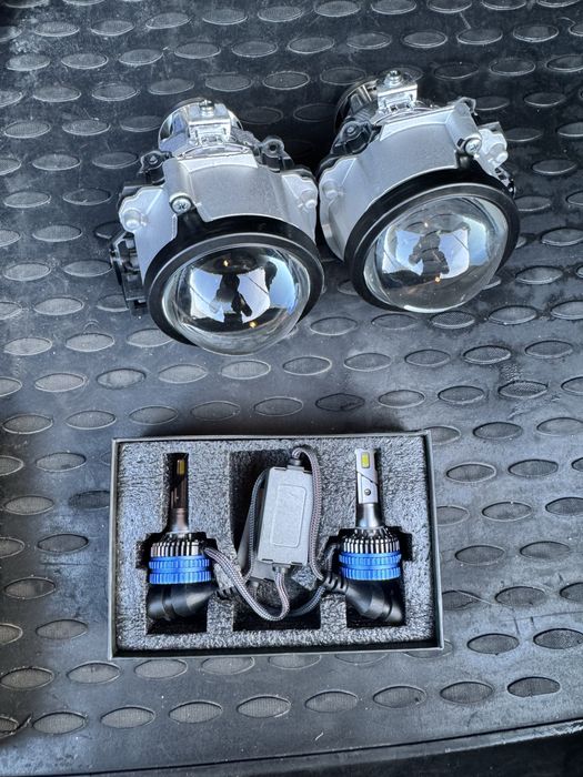 Продаю линзы с лампочками светодиодные