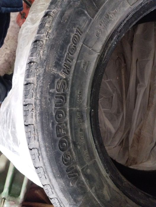 Шины на R17 продам 35000