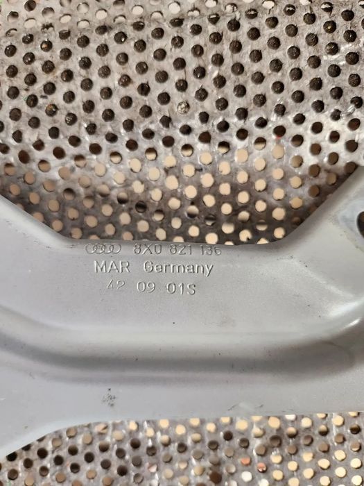 Suport Aripa/Far Dreapta Audi A1 8X