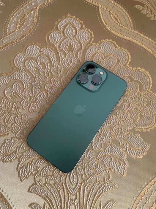 iPhone 13 Pro green