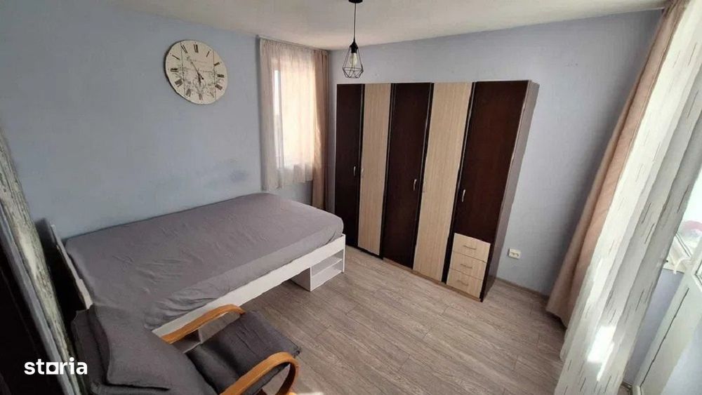Apartament cu 3 camere - zona Podu Ros - Bld. Socola
