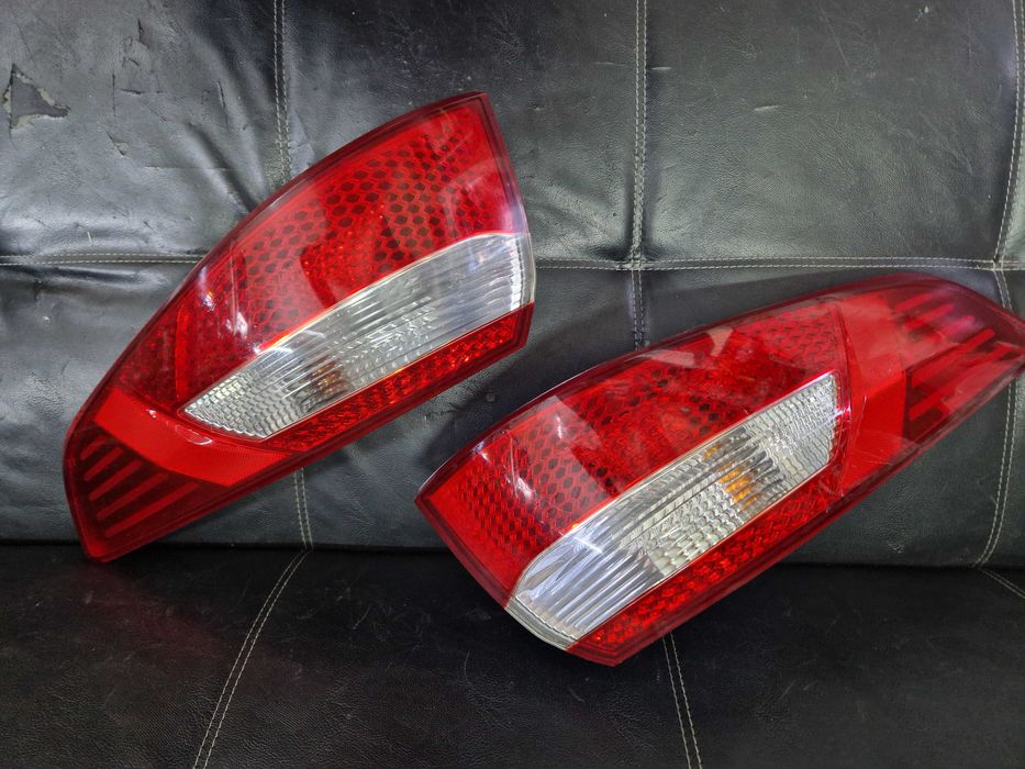 Оригинал б.у Фонарь Kia Rio 11-15  до рест. в хорошем состояние