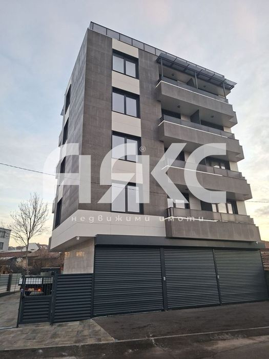 Продава се Тристаен апартамент в София, Надежда 1 - 97 кв.м за 1252 €/кв.м - Снимка #2