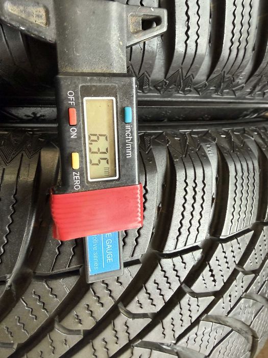 4x Anvelope iarna 215/65 R17 - Semperit Speed Grip 5