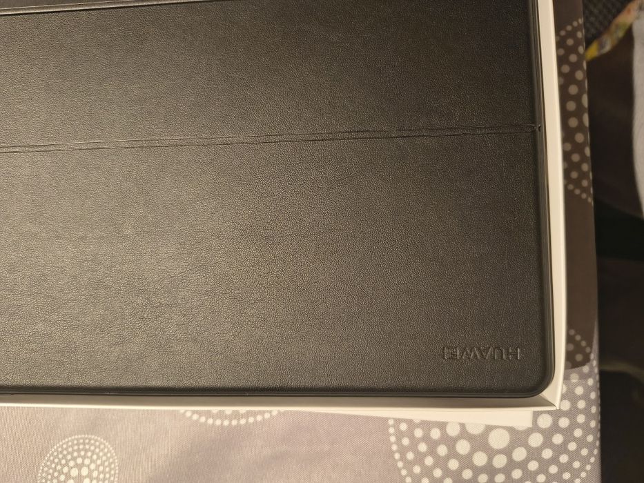 Husa+tastaura huawei 11.5