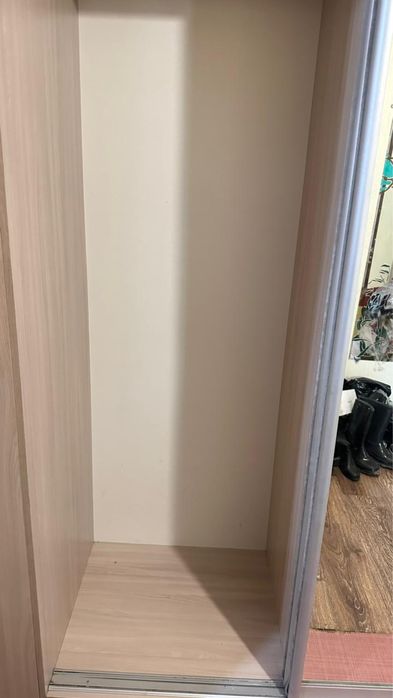 Продам шкаф-купе в прихожую