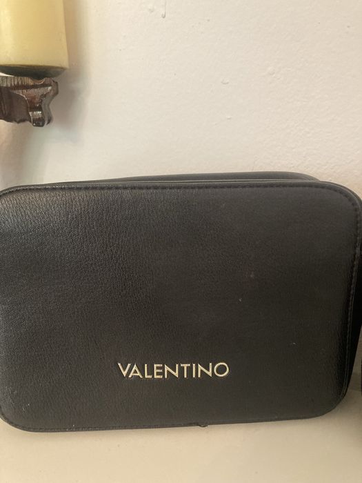 Красиви чанти не са носени