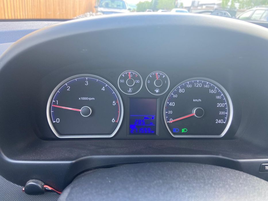 HYUNDAI i30 2010 — imagine 4