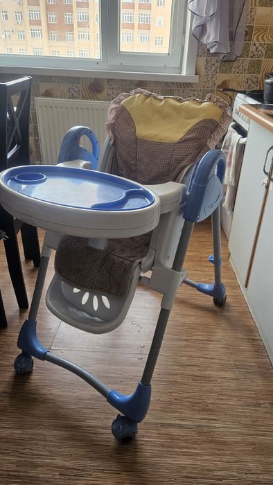 Продаю стульчик для кормления
