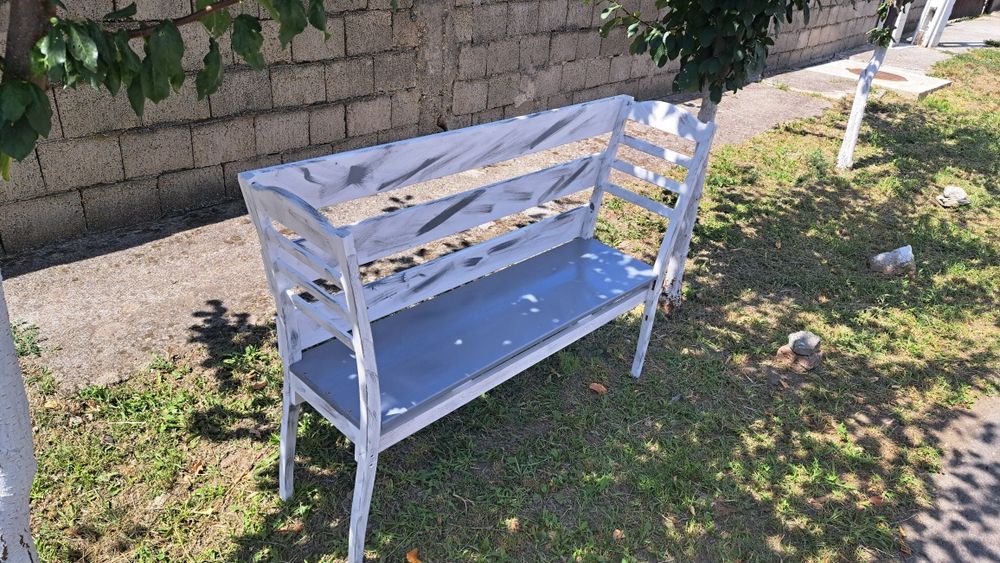 Băncuțe de vînzare