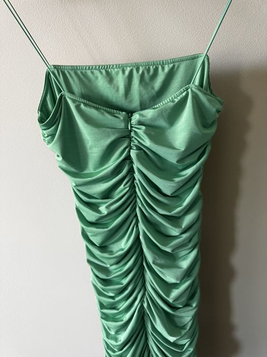 Дамска рокля по тялото