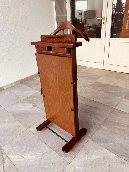 Италианска стойка за дрехи ARIS – масивно дърво (valet stand)