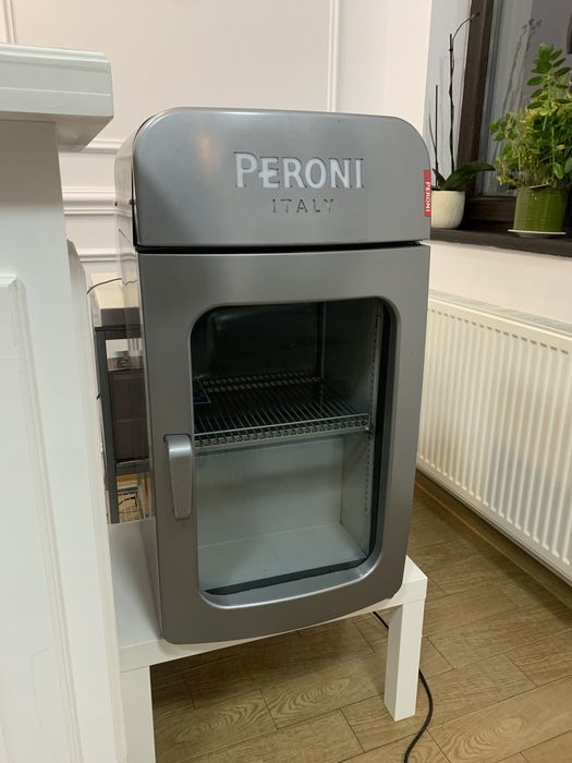 Mini Frigider - vitrina bar Peroni