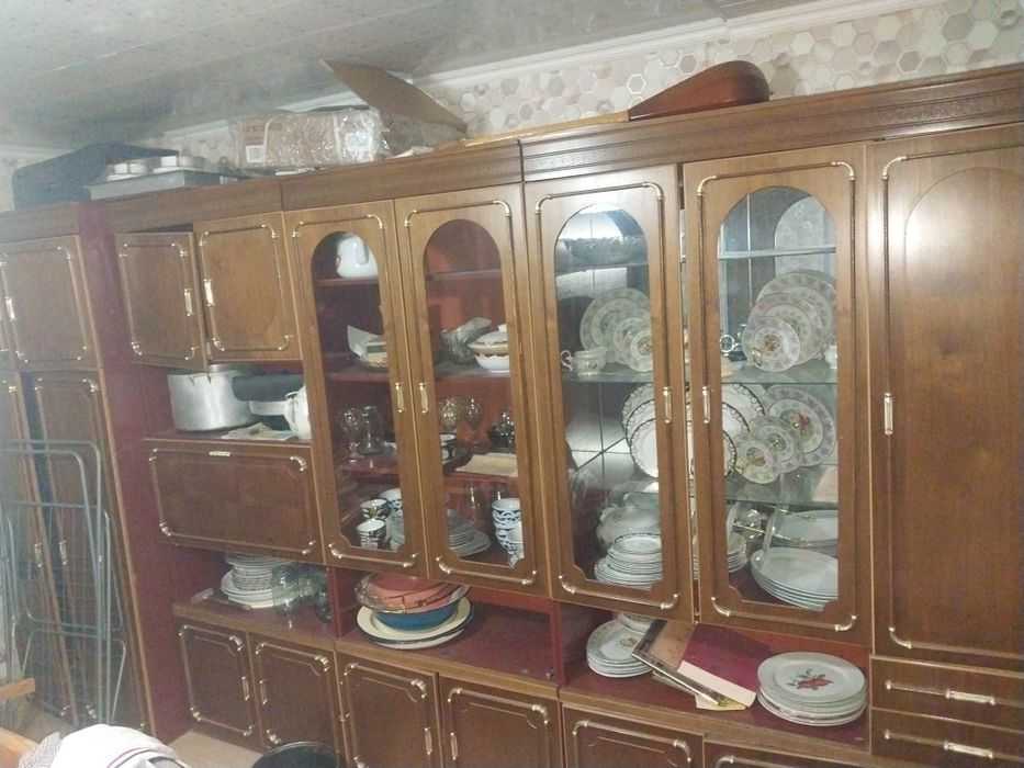 Качественный стенка продаётся