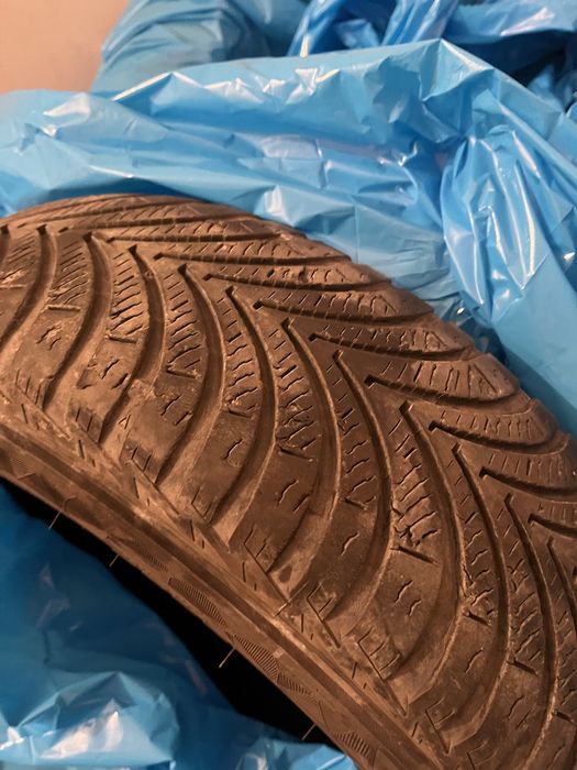 4броя всесезонни гуми  Kumho solus 4s