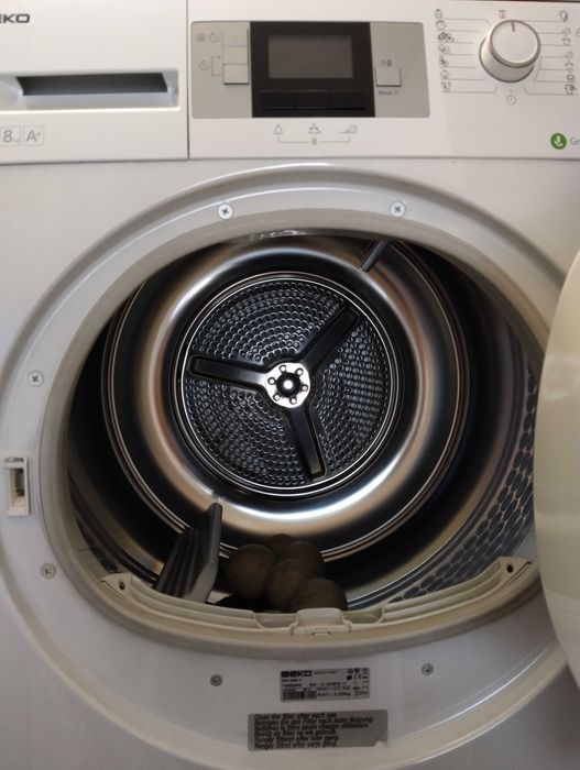 Сушилня за дрехи Beko DPU 8360 X