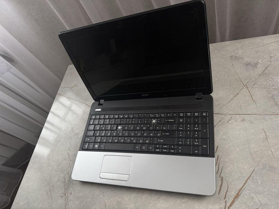 Ноутбук Acer E1-571G