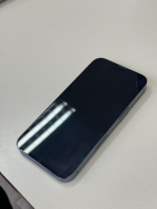 Айфон 13 про в отличном состоянии