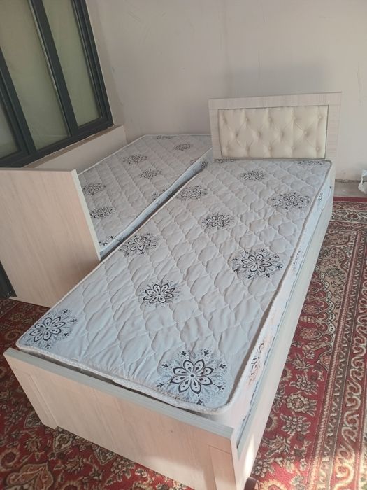 Продаётся 1 на спальни кровать новый