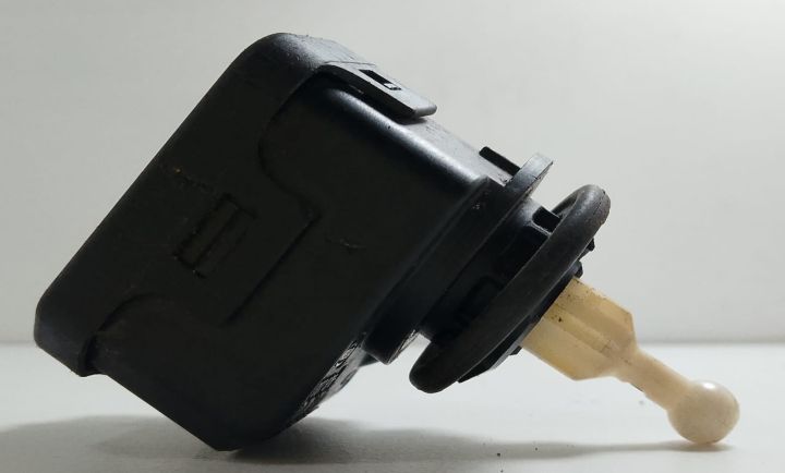 Motoras reglare faruri 1J0941295C Audi A4 B5 seria