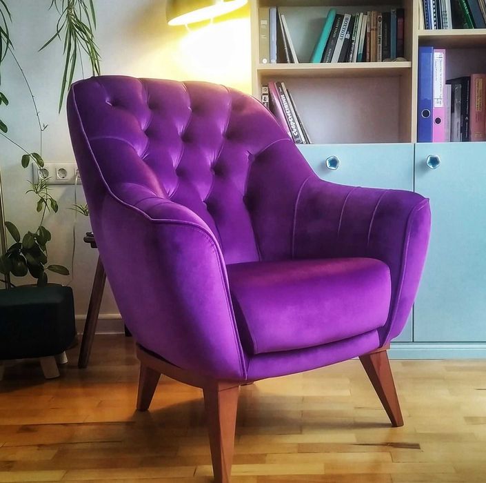 Фотьойл TIGUAN цвят лилав, отлично състояние