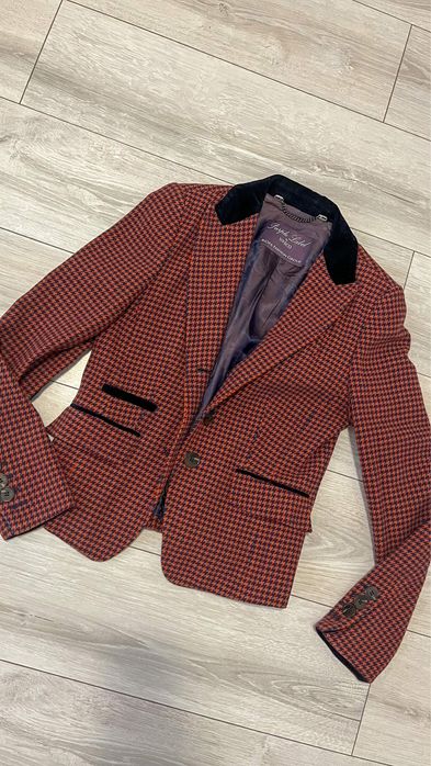 Стилно дамско сако