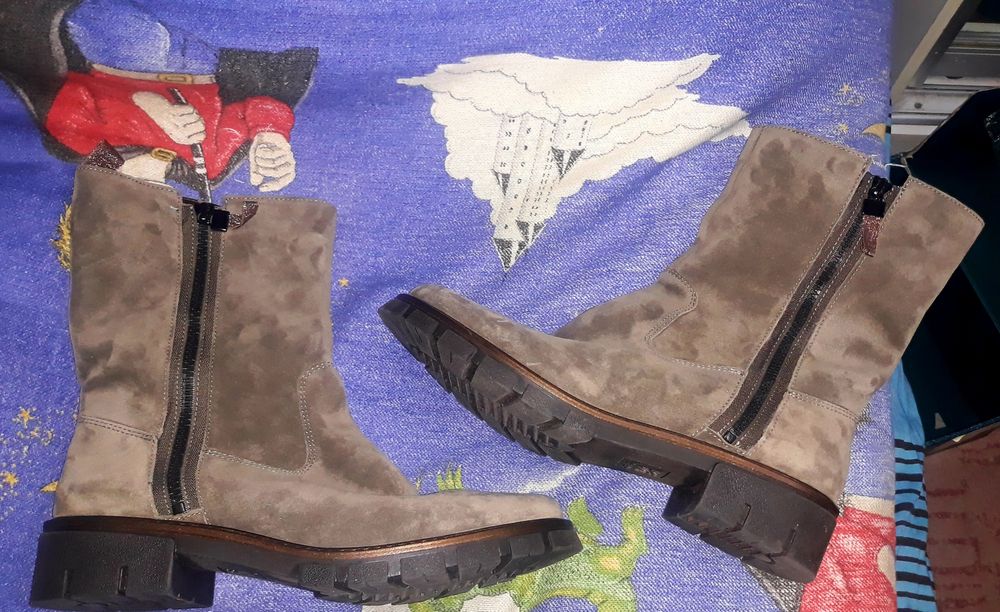 Женские сапожки р.42