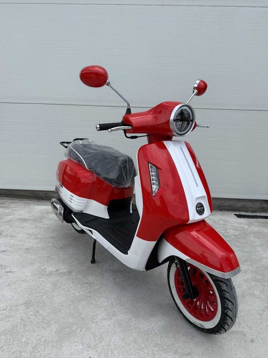 Scuter vintage pe benzina FREYA BRECKNER 49cc